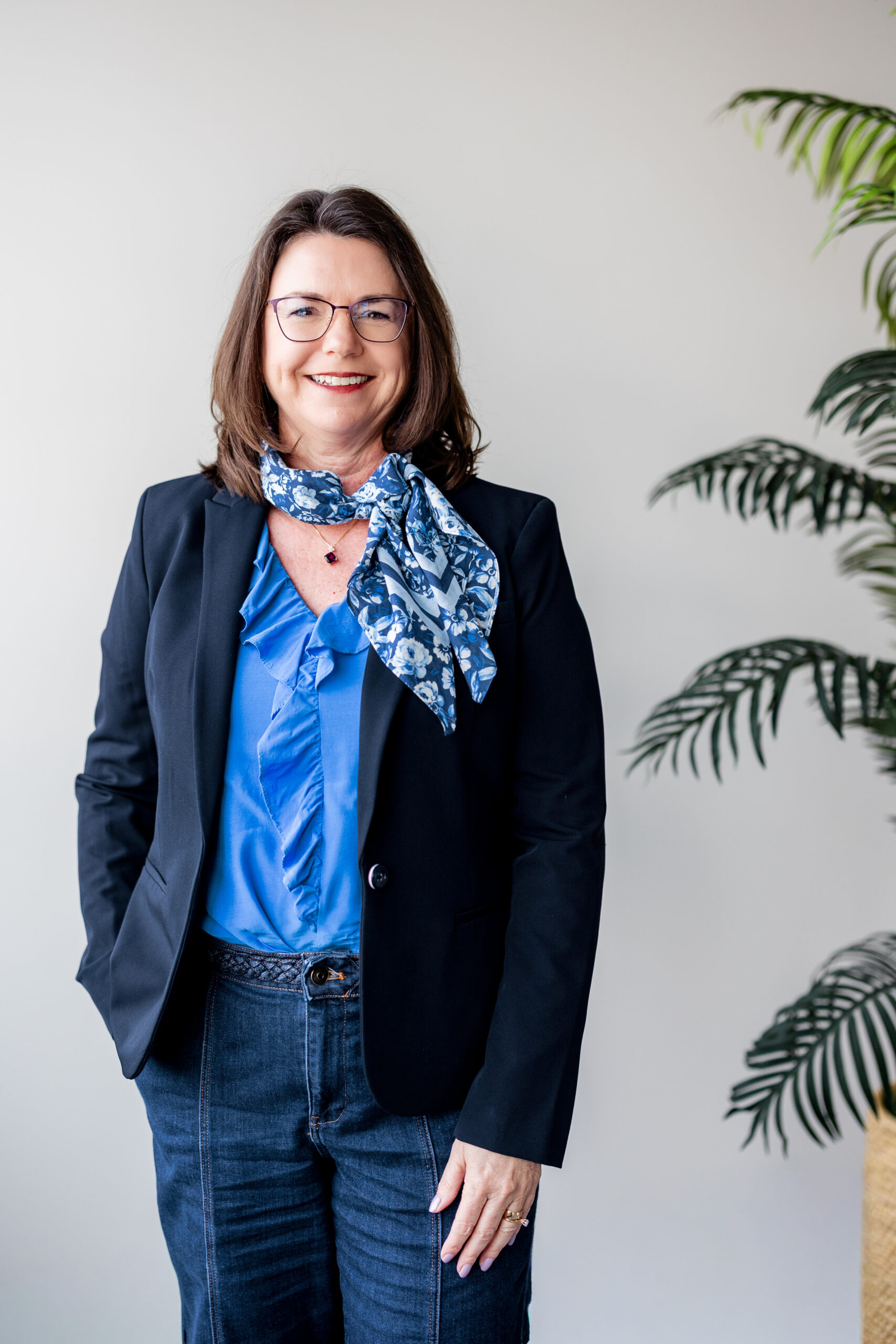 Angela Carr Headshot